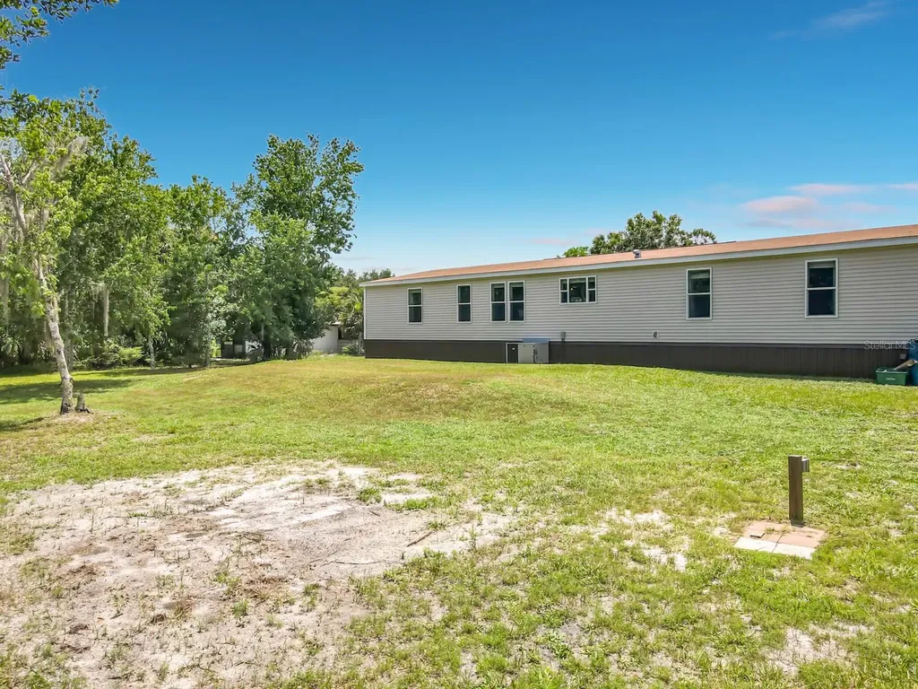 353 Uranus Trail Osteen FL 32764