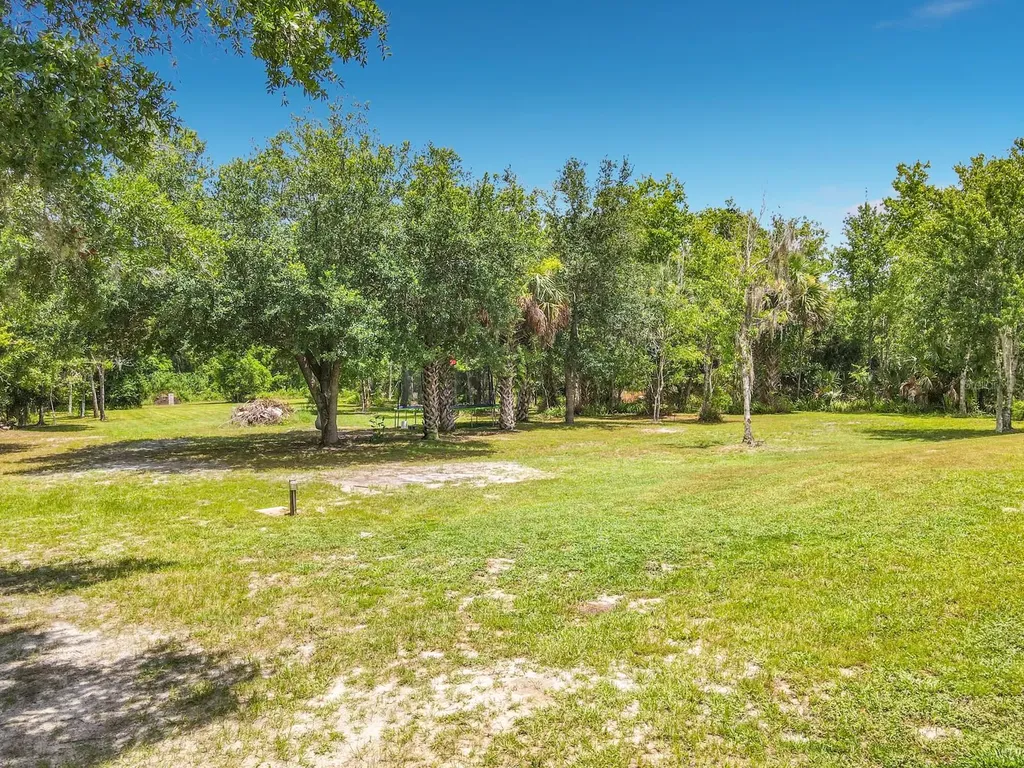 353 Uranus Trail Osteen FL 32764