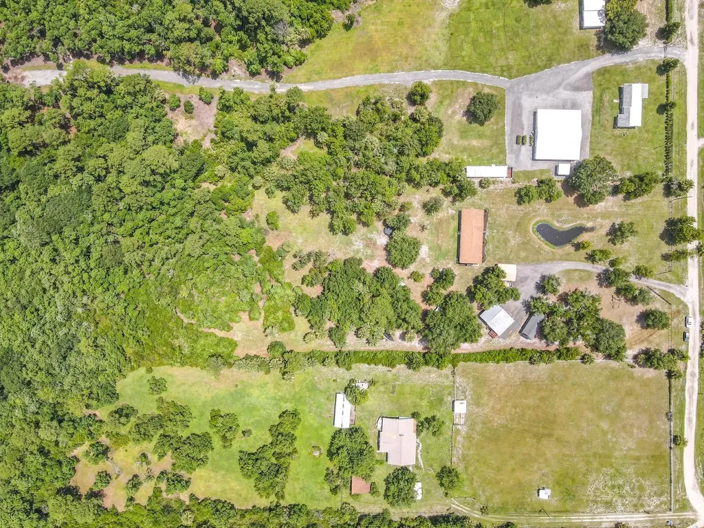353 Uranus Trail Osteen FL 32764