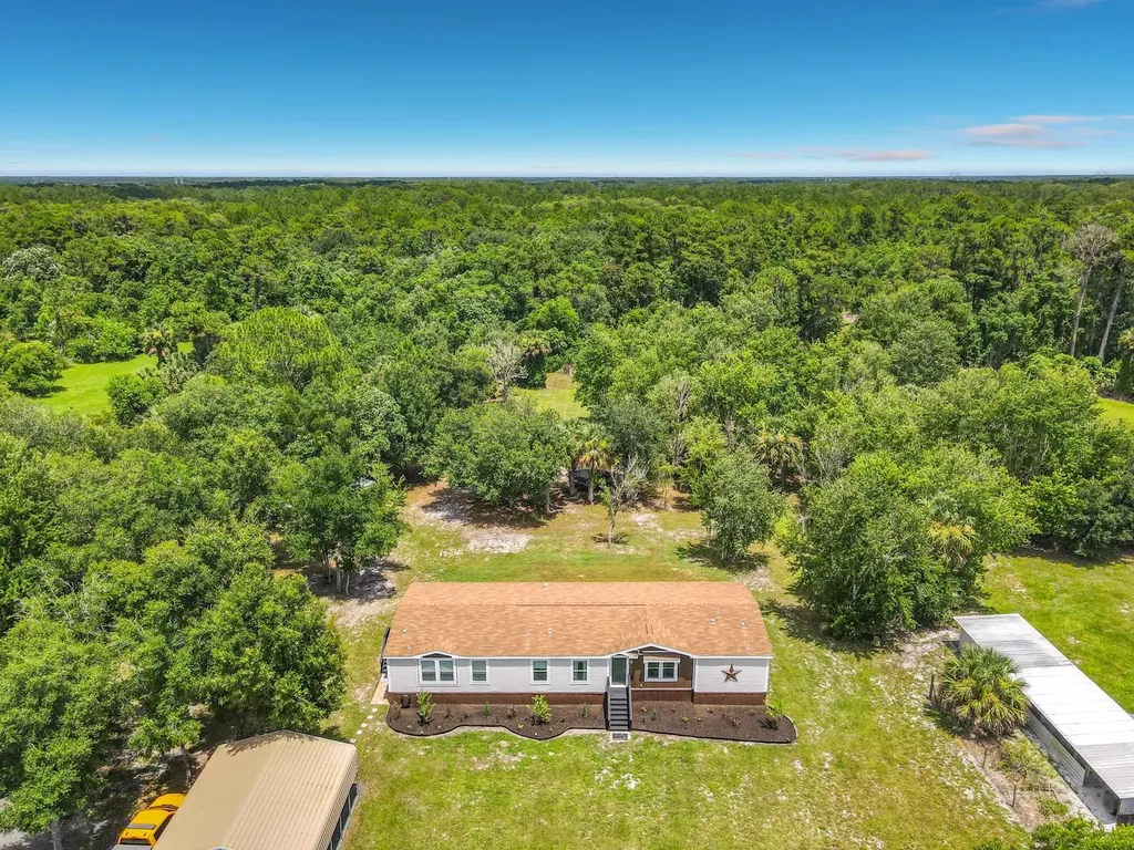 353 Uranus Trail Osteen FL 32764