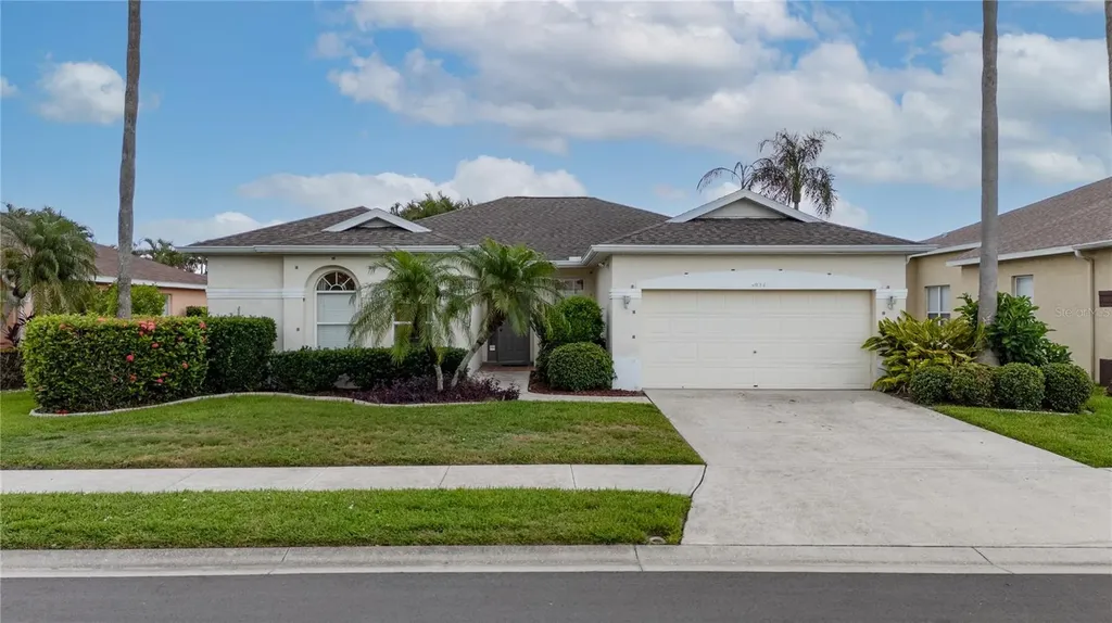 5024 Sturbridge Court Sarasota FL 34238