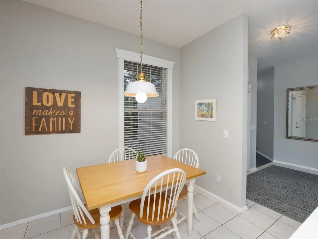 5024 Sturbridge Court Sarasota FL 34238