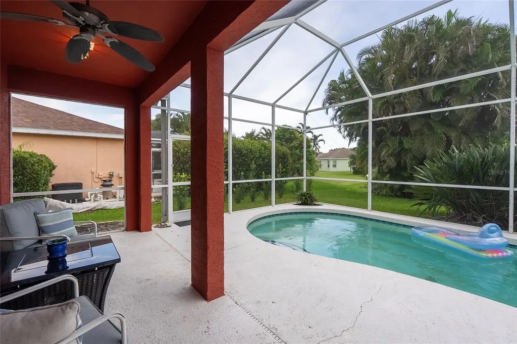 5024 Sturbridge Court Sarasota FL 34238