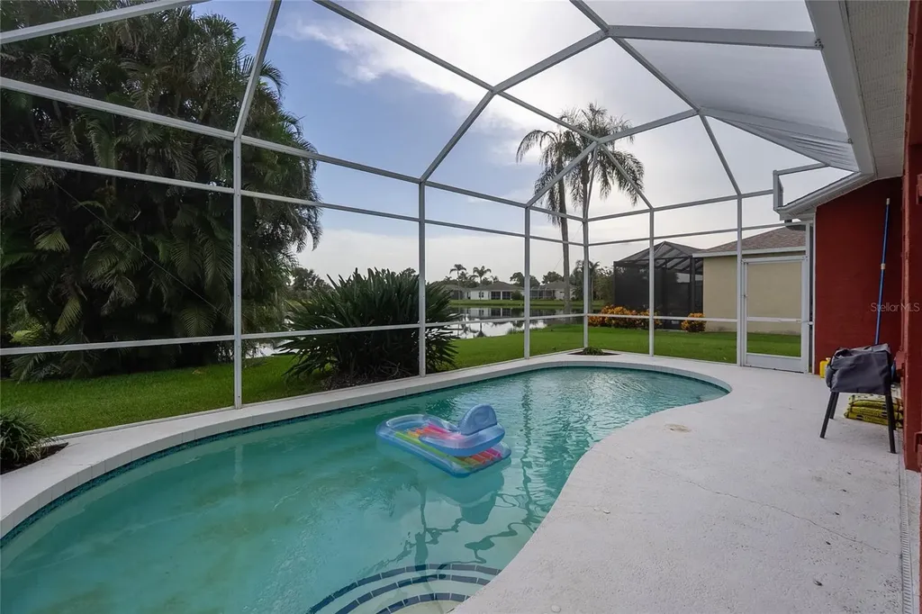 5024 Sturbridge Court Sarasota FL 34238