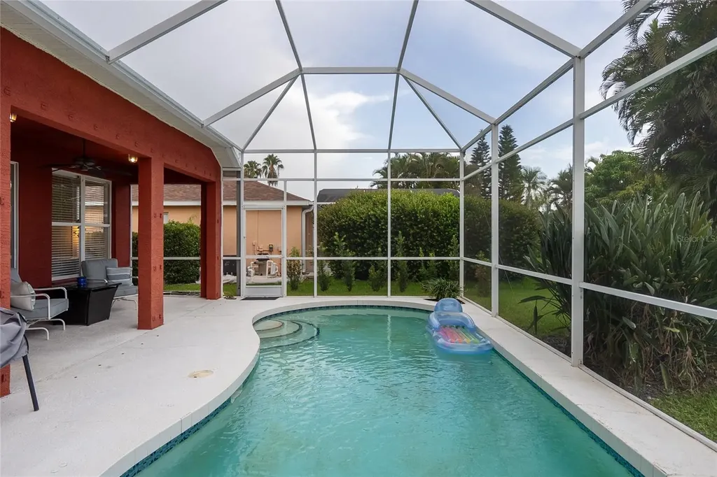 5024 Sturbridge Court Sarasota FL 34238