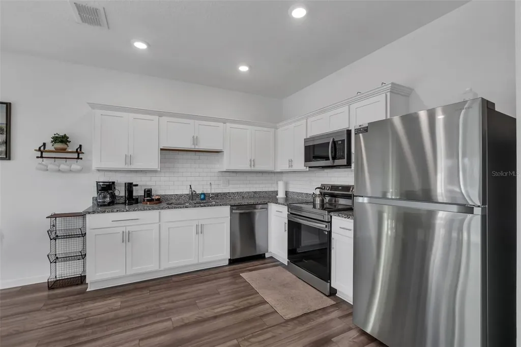 6359 Kay Morgan Lane Gibsonton FL 33534