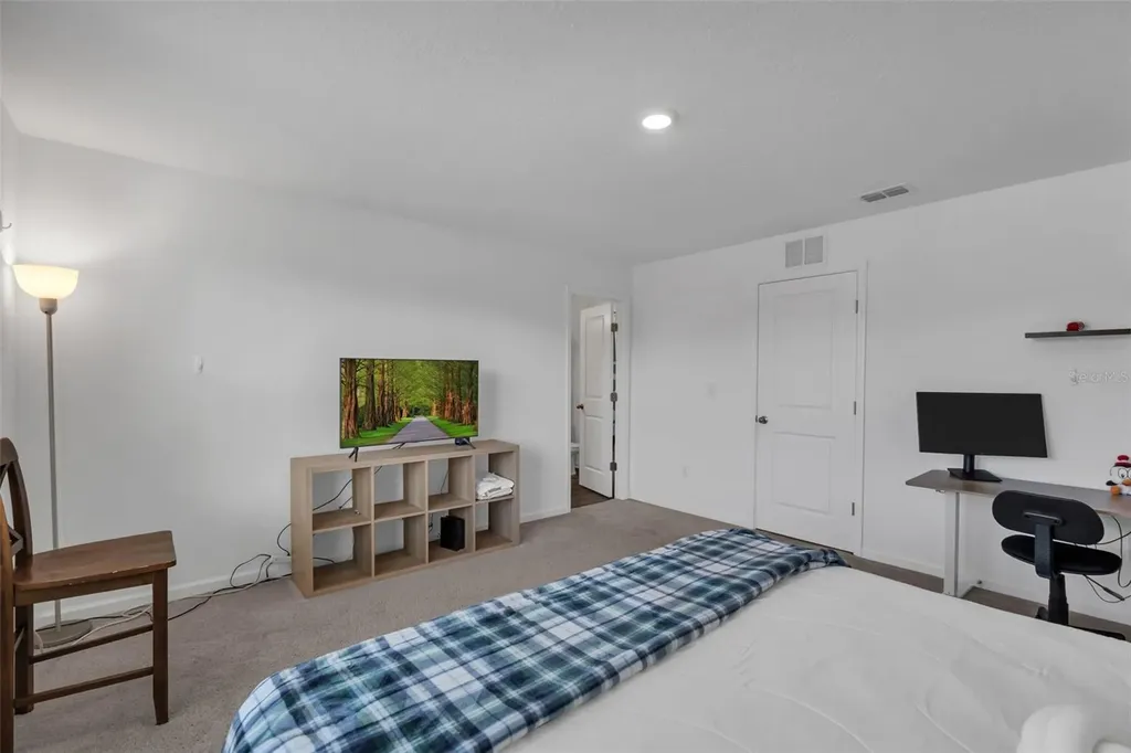 6359 Kay Morgan Lane Gibsonton FL 33534
