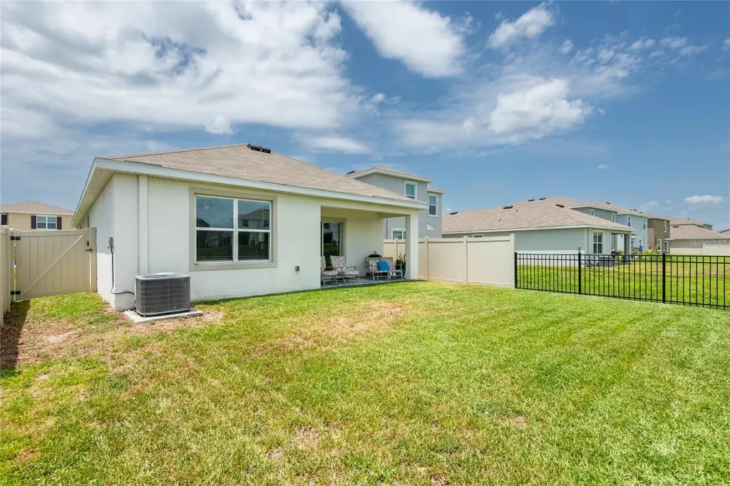3520 Maple Grove Way Plant City FL 33565