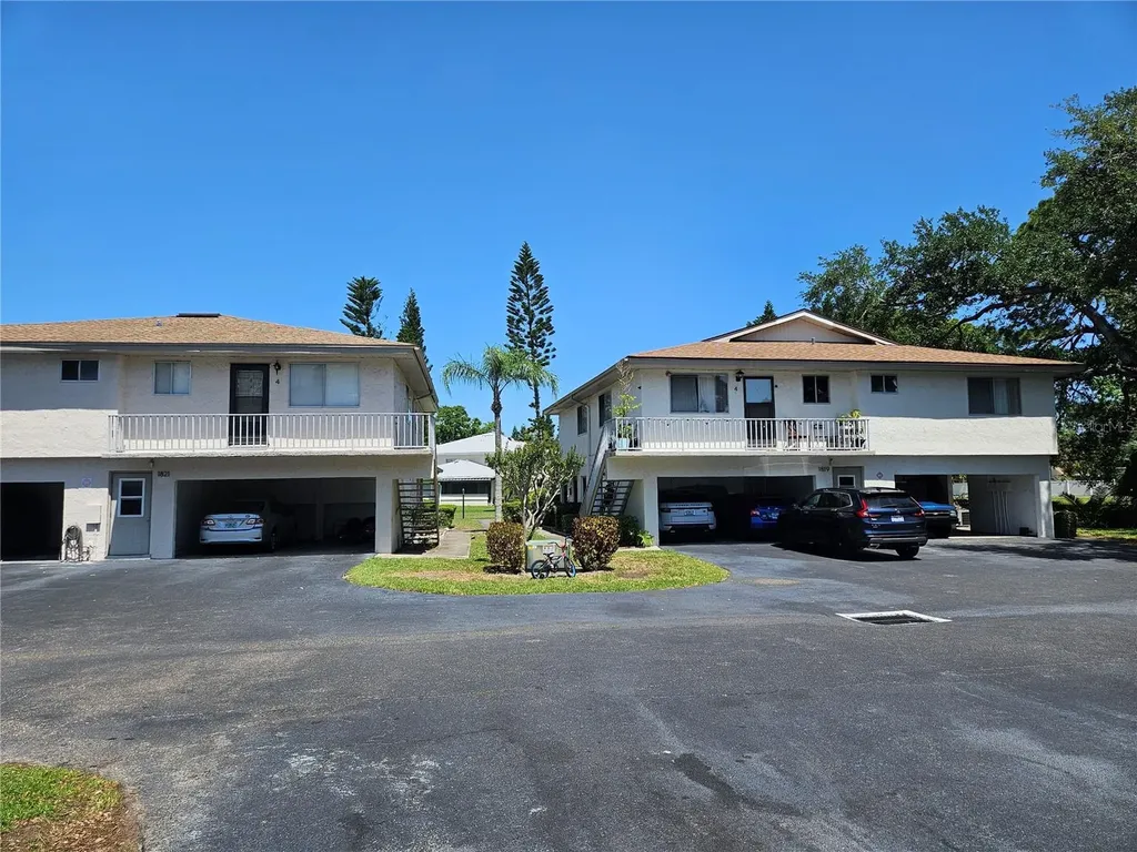 1833 Bough Avenue Clearwater FL 33760