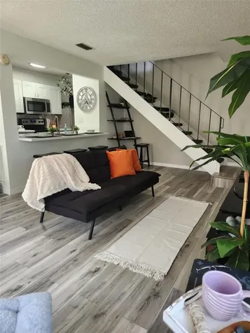 1833 Bough Avenue Clearwater FL 33760