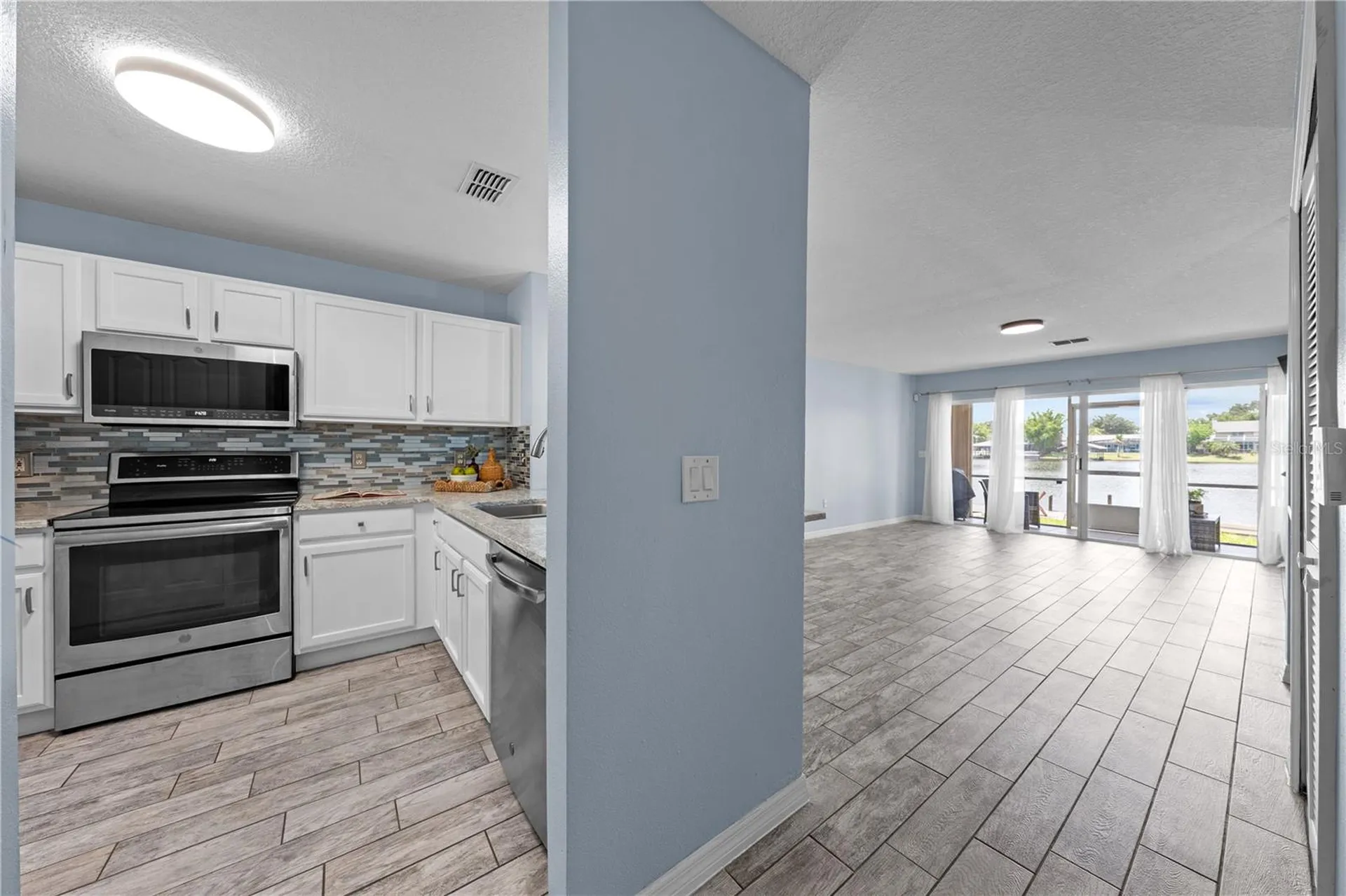 2705 Emerald Lake Court Kissimmee FL 34744