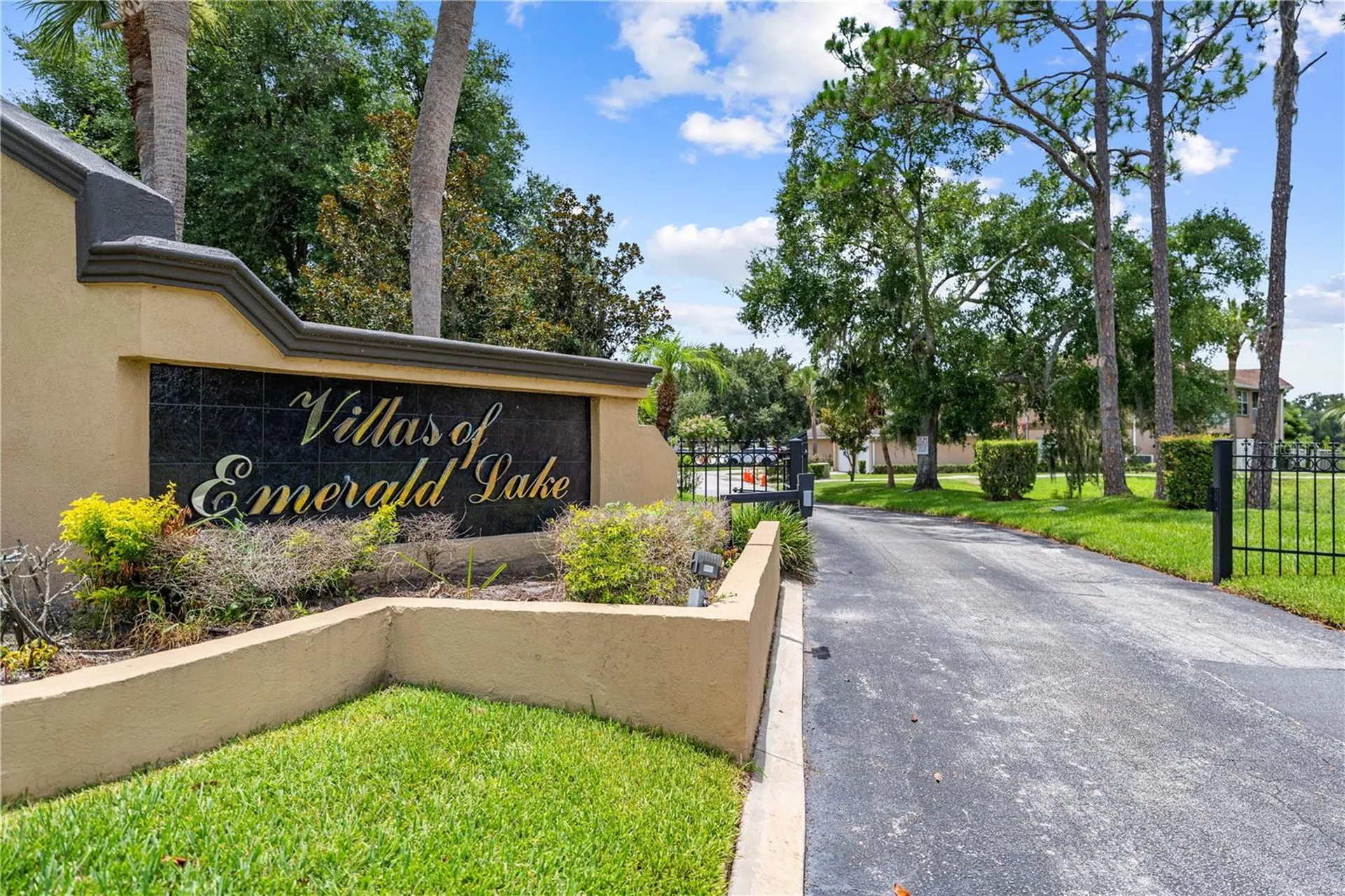 2705 Emerald Lake Court Kissimmee FL 34744