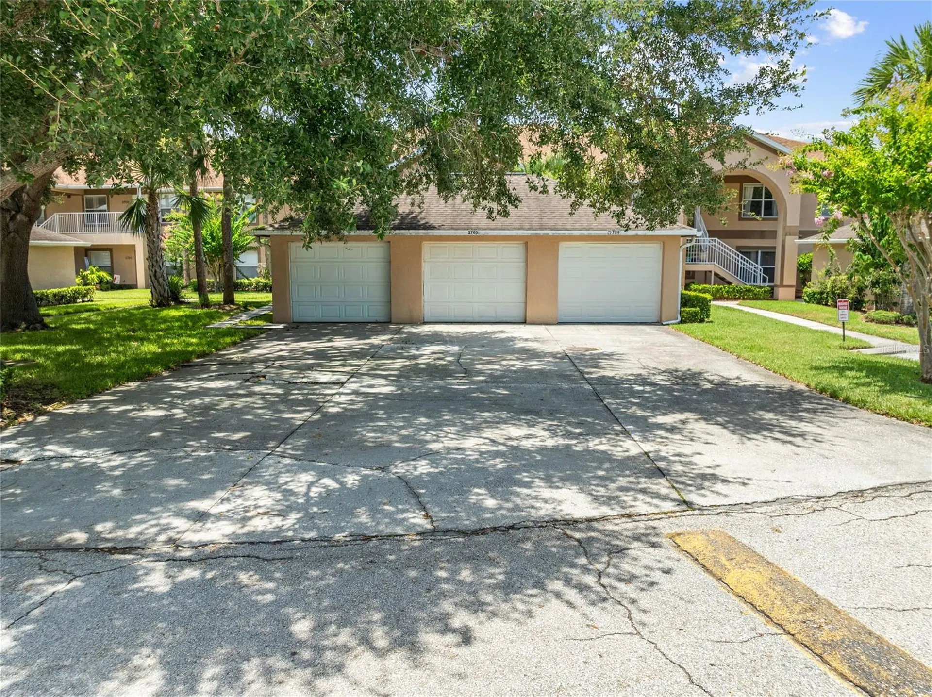 2705 Emerald Lake Court Kissimmee FL 34744