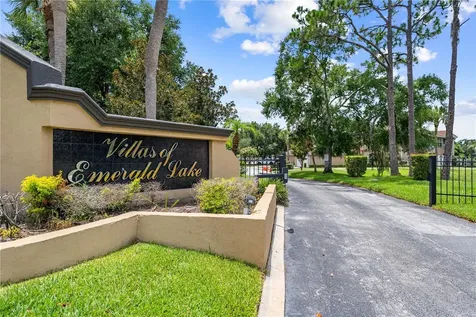 2705 Emerald Lake Court Kissimmee FL 34744