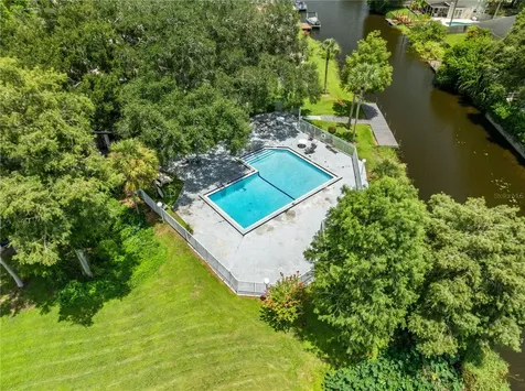 2705 Emerald Lake Court Kissimmee FL 34744