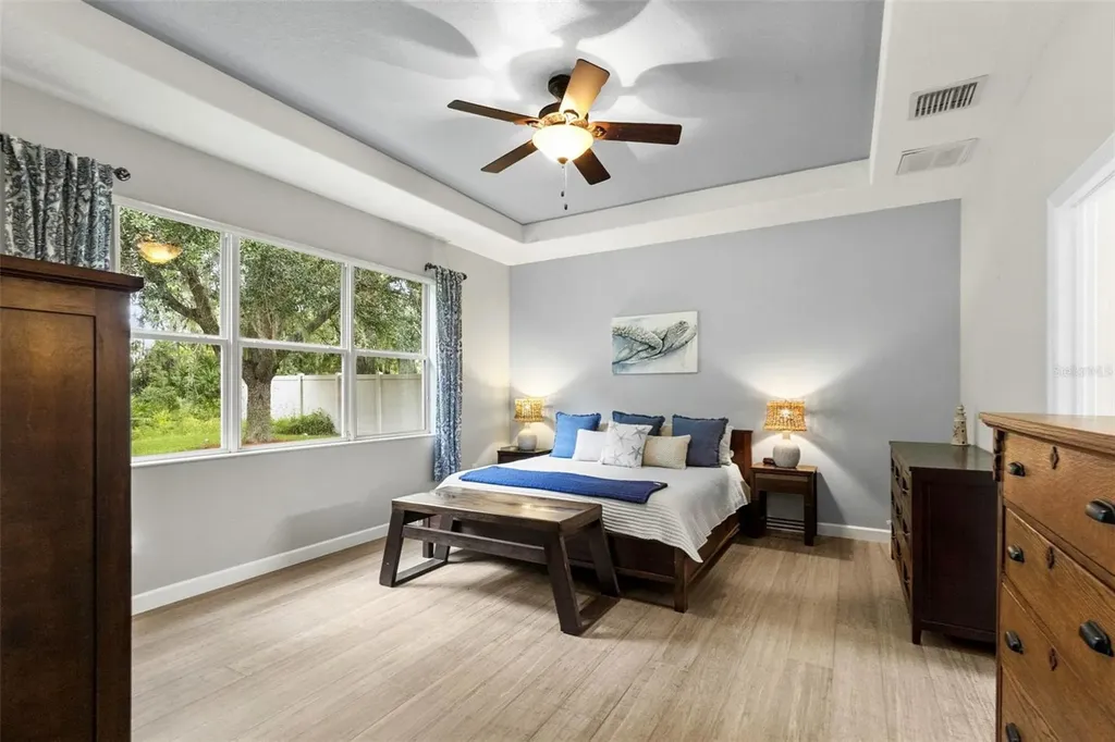 11238 Wembley Landing Drive Lithia FL 33547