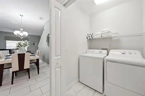 1582 Moon Valley Drive Davenport FL 33896