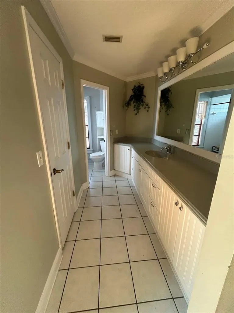 206 Hollywood Court N Kissimmee FL 34743