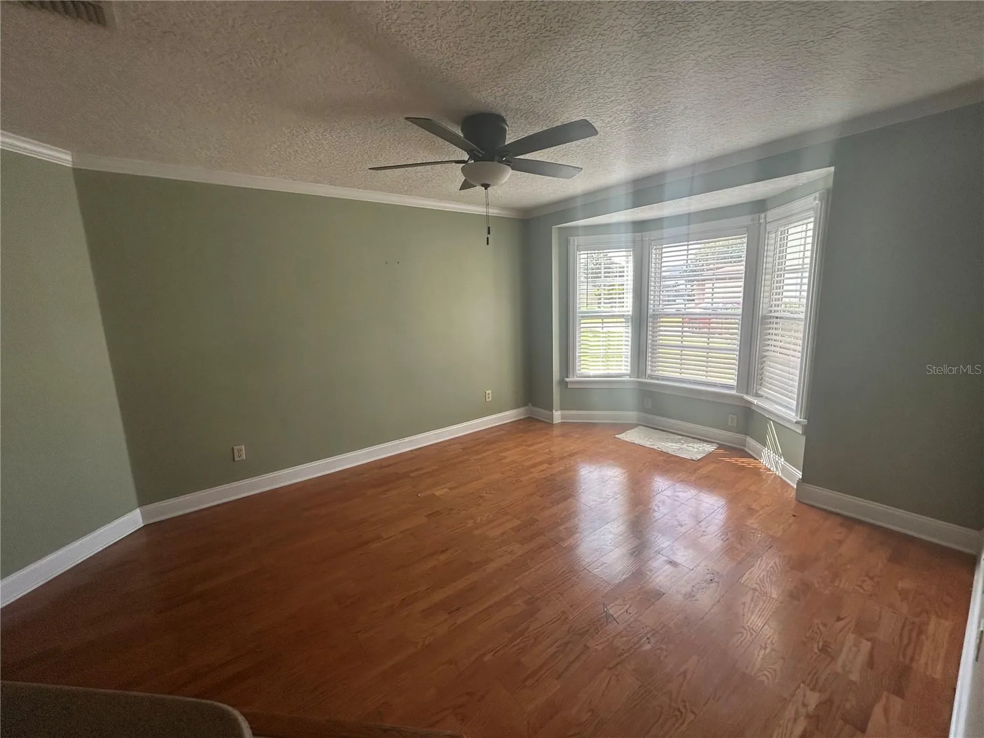 206 Hollywood Court N Kissimmee FL 34743