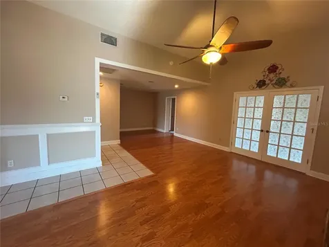 206 Hollywood Court N Kissimmee FL 34743