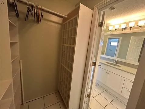 206 Hollywood Court N Kissimmee FL 34743