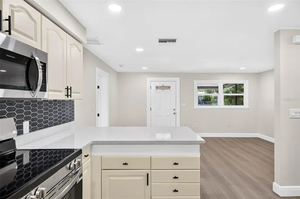 38706 Calvin Avenue Zephyrhills FL 33542