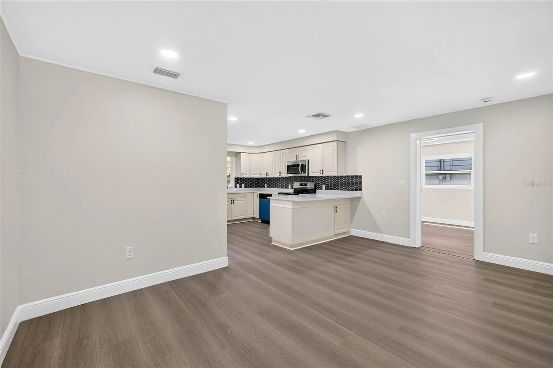 38706 Calvin Avenue Zephyrhills FL 33542
