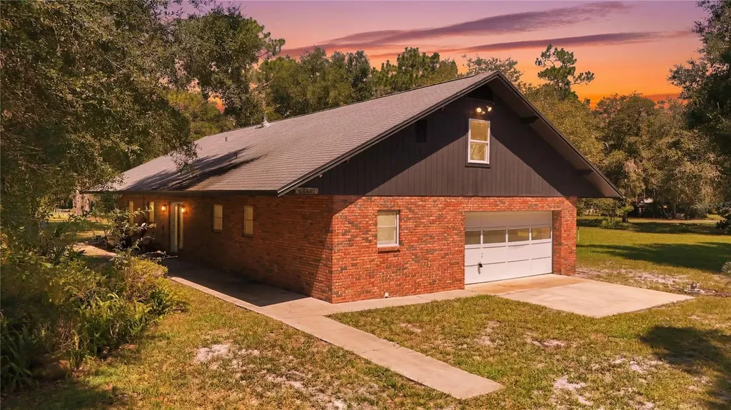 163 E Orange Avenue Pierson FL 32180
