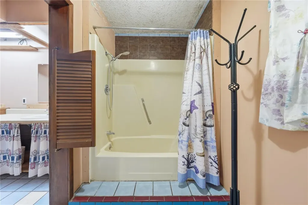 163 E Orange Avenue Pierson FL 32180