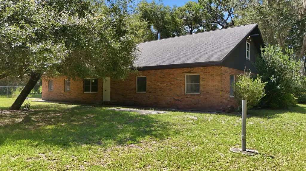 163 E Orange Avenue Pierson FL 32180
