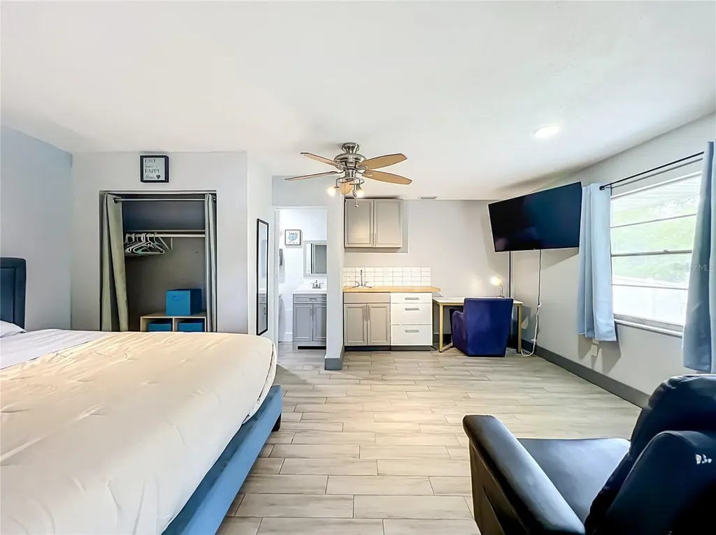 2425 Lauderdale Court Orlando FL 32805