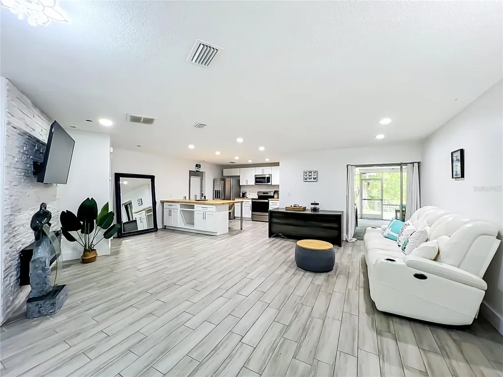 2425 Lauderdale Court Orlando FL 32805