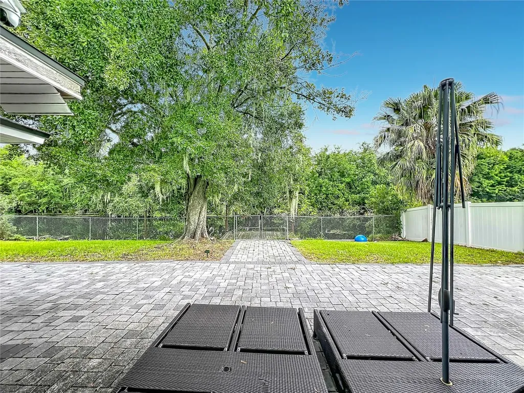 2425 Lauderdale Court Orlando FL 32805