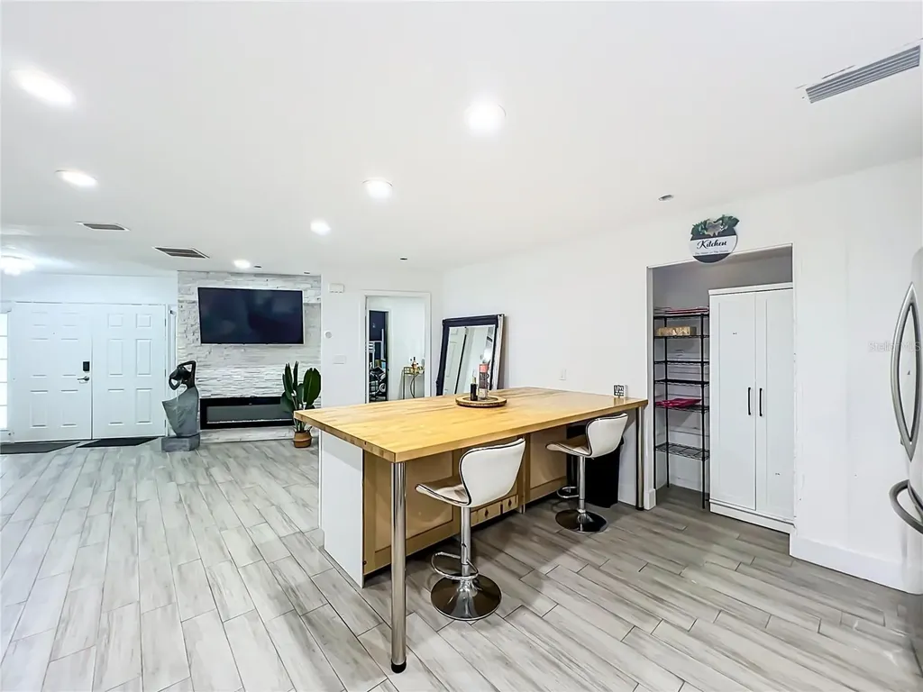 2425 Lauderdale Court Orlando FL 32805