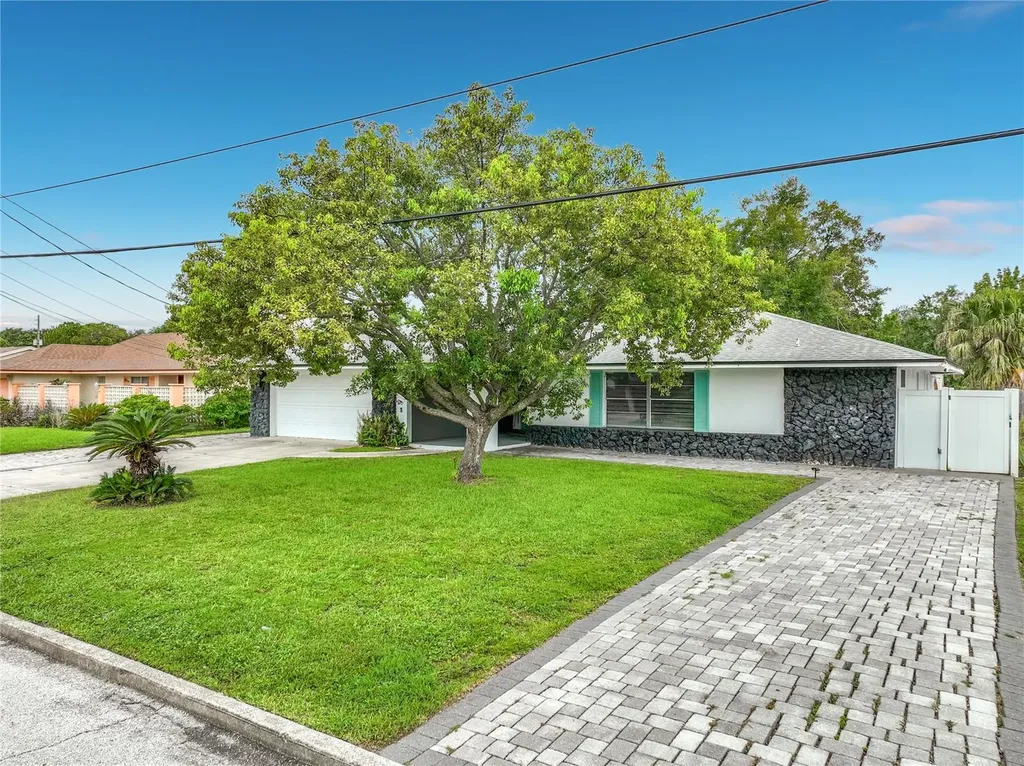 2425 Lauderdale Court Orlando FL 32805