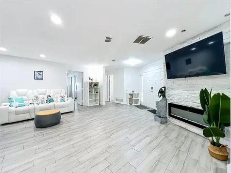 2425 Lauderdale Court Orlando FL 32805