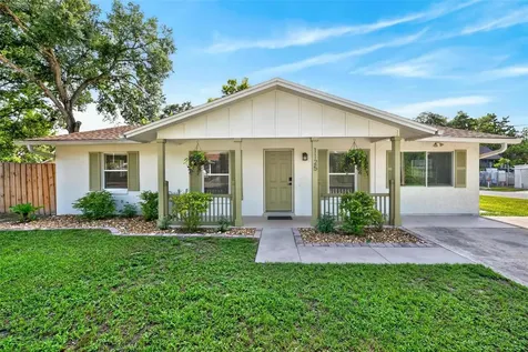 1125 N Tremain Street Mount Dora FL 32757
