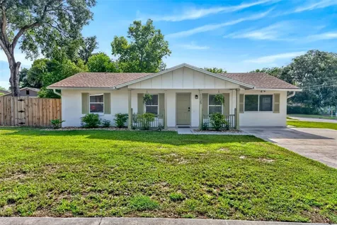 1125 N Tremain Street Mount Dora FL 32757