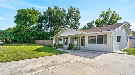 1125 N Tremain Street Mount Dora FL 32757