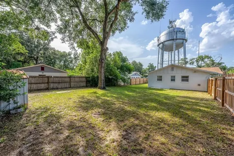 1125 N Tremain Street Mount Dora FL 32757