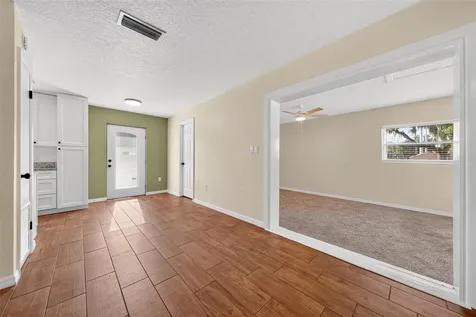 1125 N Tremain Street Mount Dora FL 32757