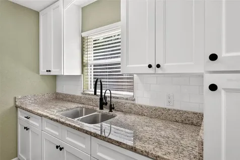 1125 N Tremain Street Mount Dora FL 32757