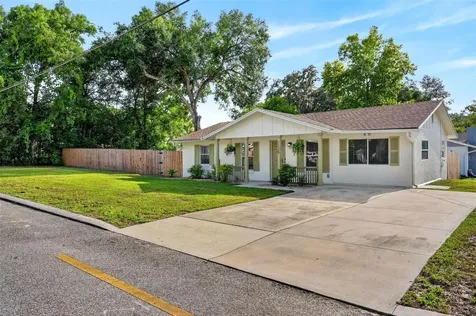1125 N Tremain Street Mount Dora FL 32757