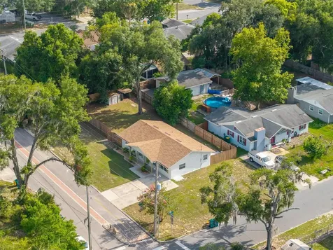 1125 N Tremain Street Mount Dora FL 32757