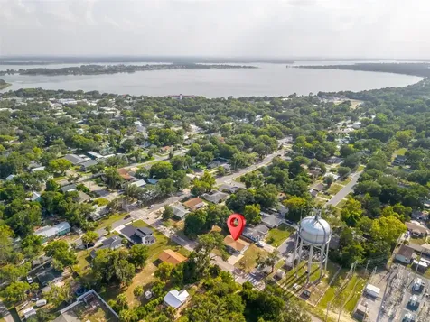 1125 N Tremain Street Mount Dora FL 32757