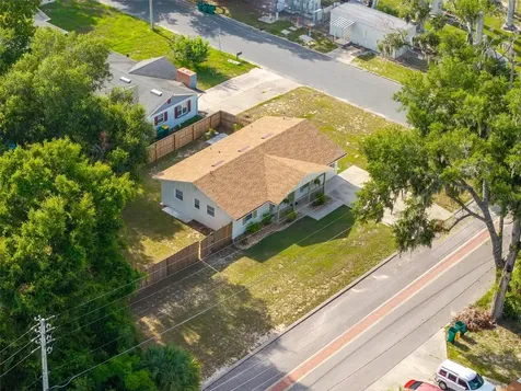 1125 N Tremain Street Mount Dora FL 32757