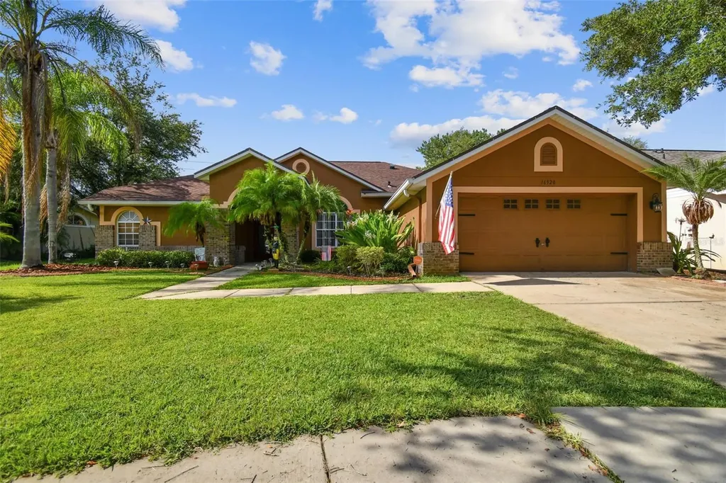 16920 Falconridge Road Lithia FL 33547