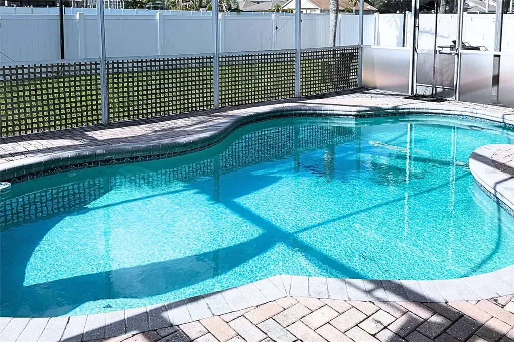 16920 Falconridge Road Lithia FL 33547