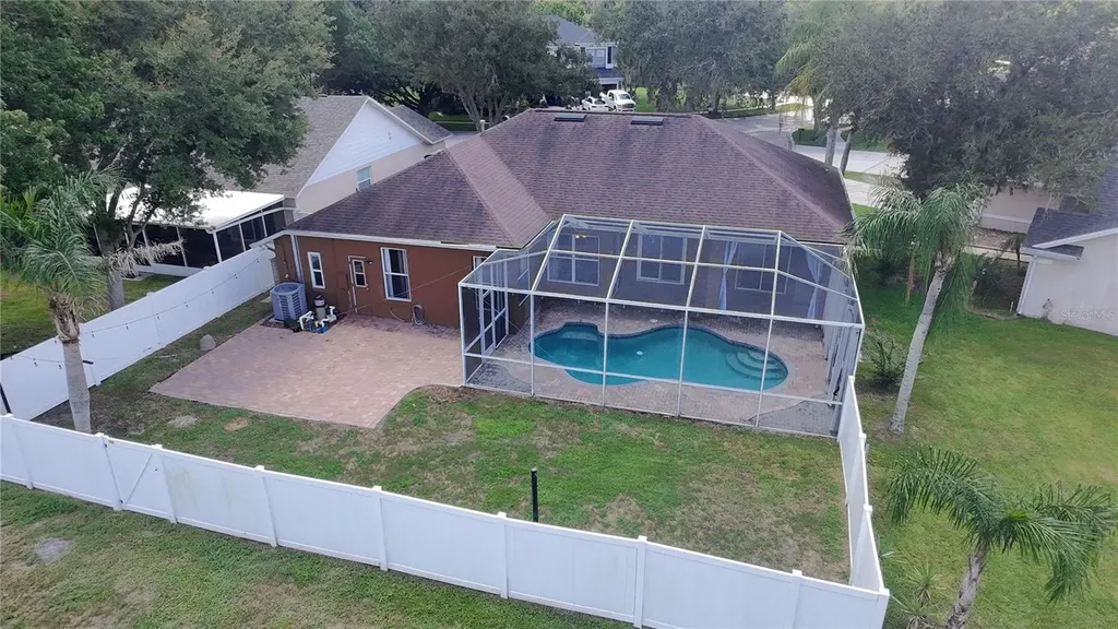 16920 Falconridge Road Lithia FL 33547