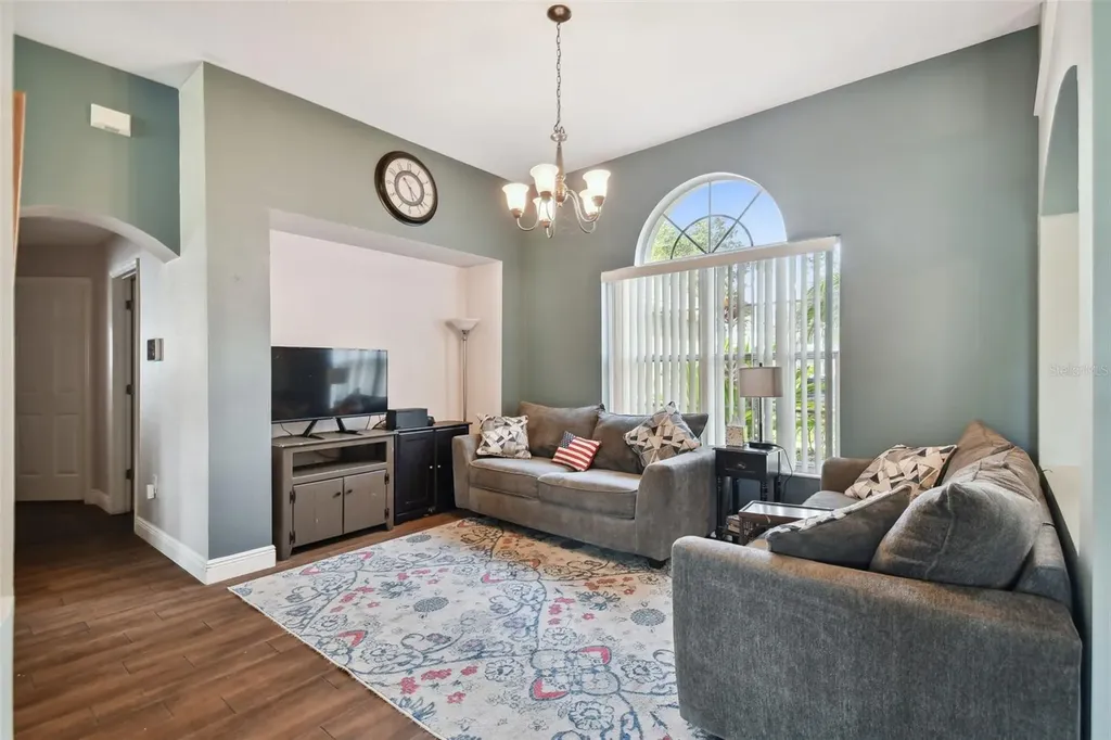 16920 Falconridge Road Lithia FL 33547